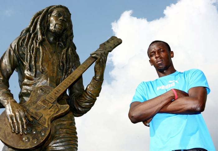 2007-1019-Usain-Bolt-Bob-Marley-statue.jpg